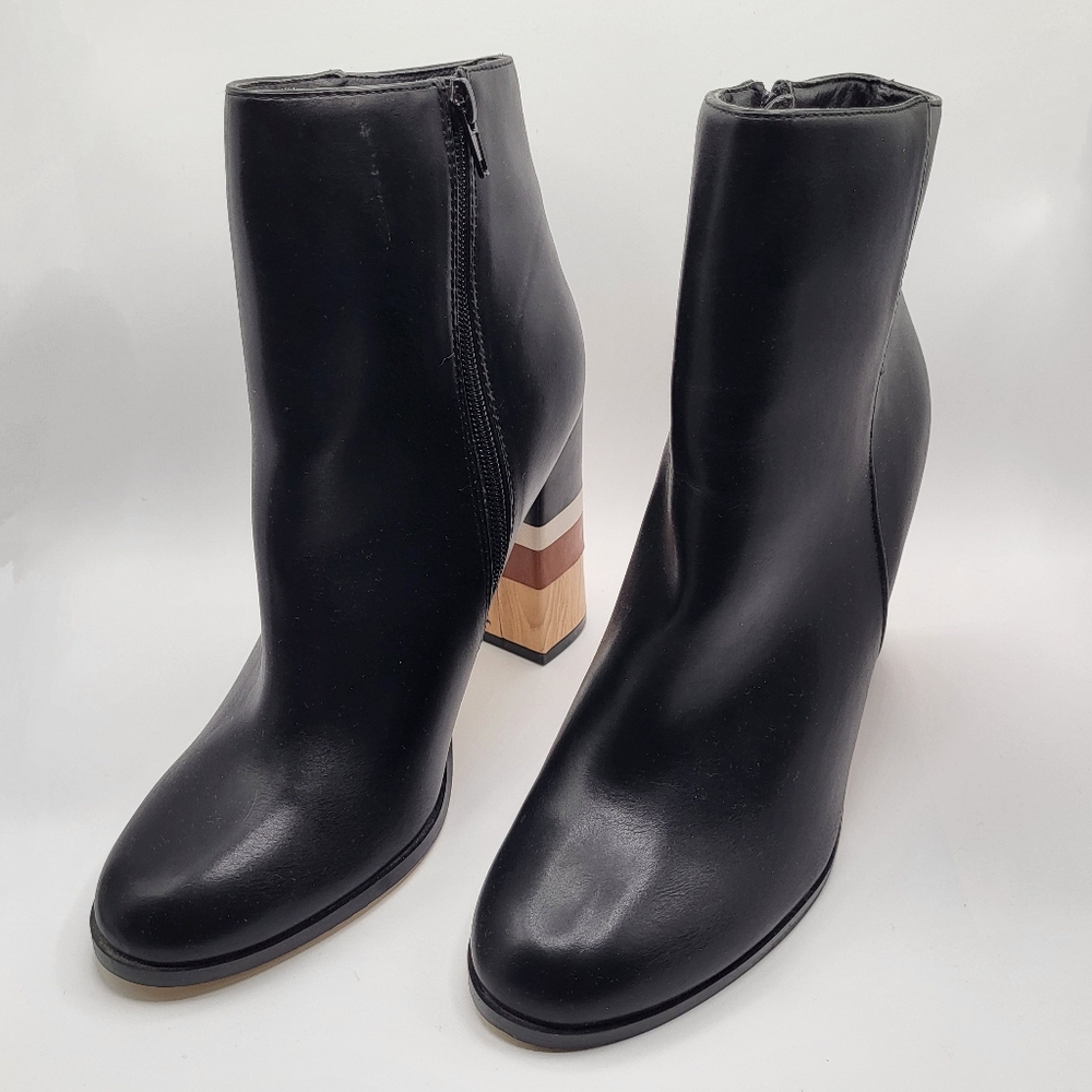 NWOT JustFab Block Multicolor Heel Black Bootie Size 9.5
